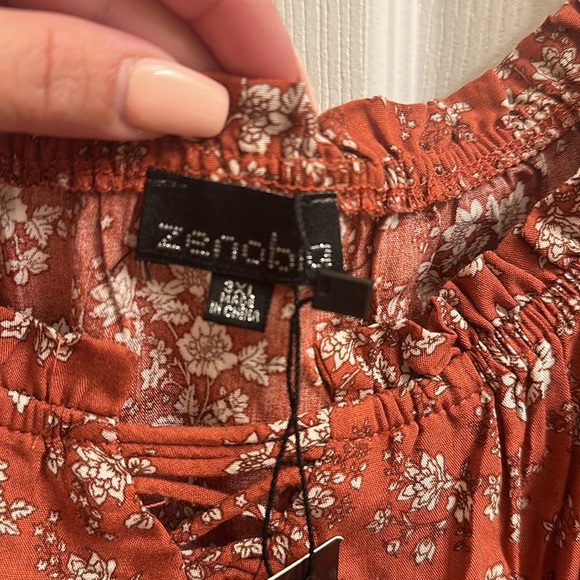 Off the shoulder blouse - Picture 2 of 4